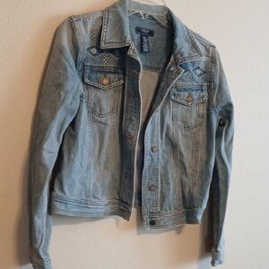 ChapsWoman's  Faded Denim Jacket Embroidery Accents Size LG
